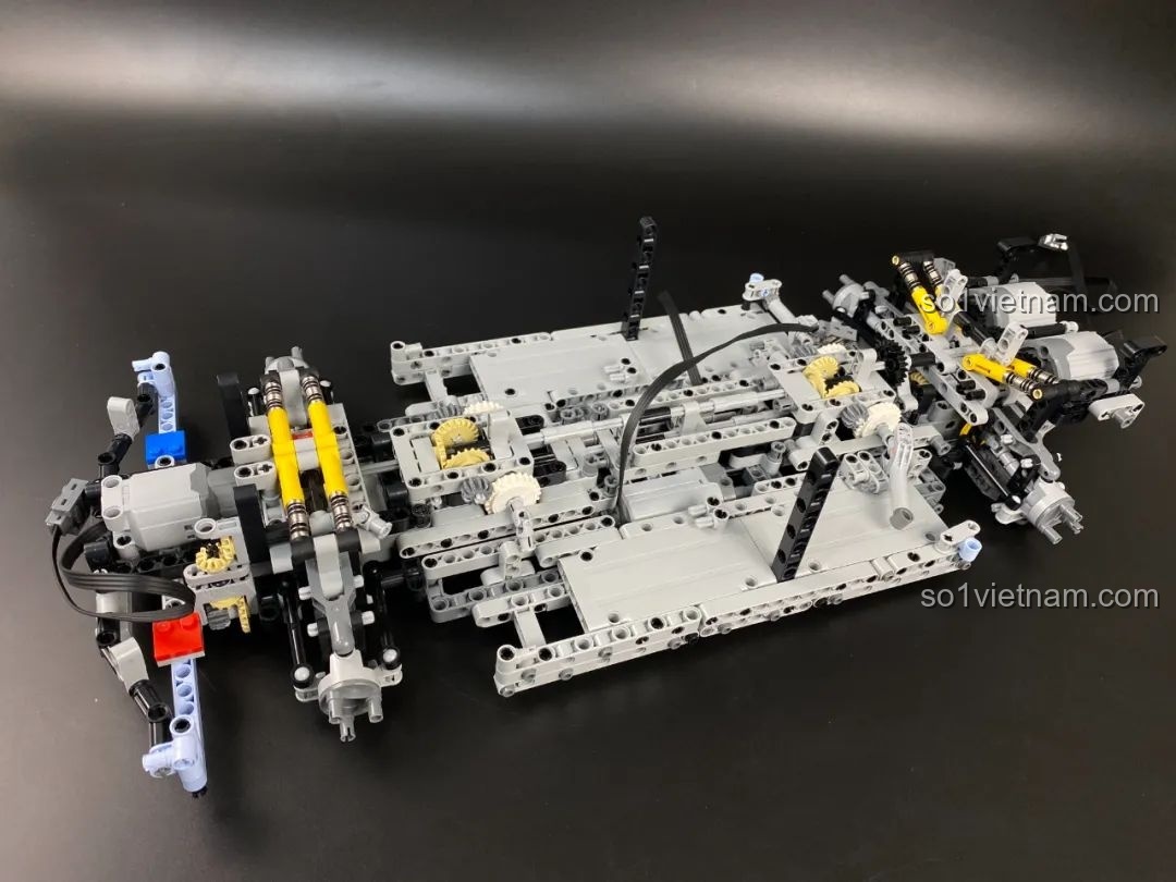 Các bước lắp ráp đuôi xe chi tiết của bộ lắp ráp xe HiPhi Z Pixel Sci-Fi Car Model của Pantasy