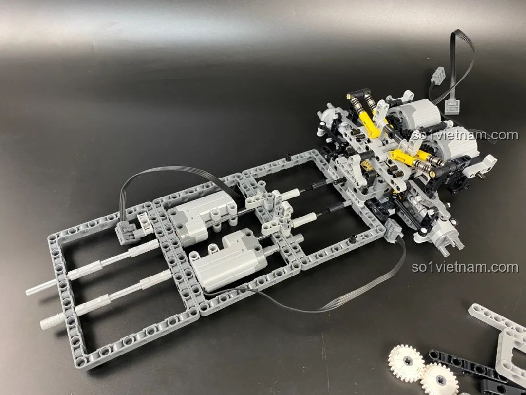 Các bước lắp ráp thân xe chi tiết của bộ lắp ráp xe HiPhi Z Pixel Sci-Fi Car Model của Pantasy