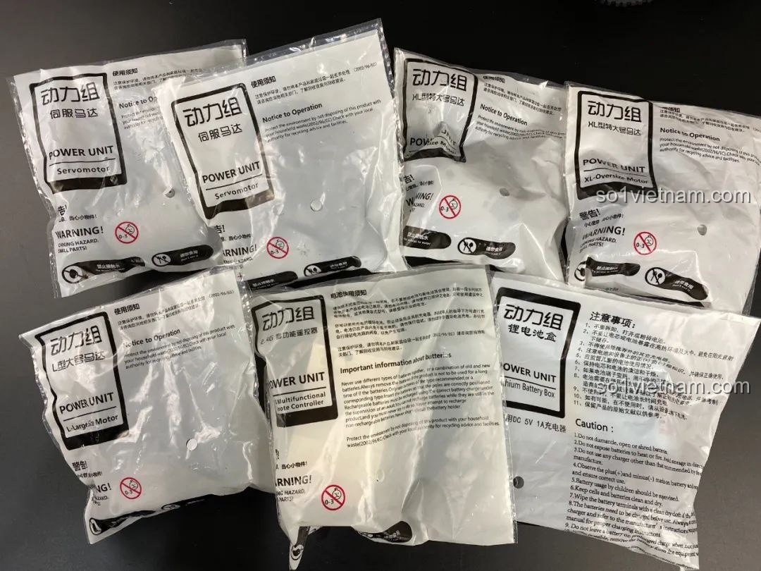 Các gói động cơ của bộ lắp ráp xe HiPhi Z Pixel Sci-Fi Car Model của Pantasy