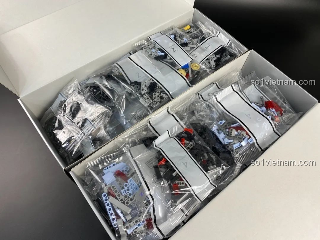 Các gói mảnh ghép số 3 của bộ lắp ráp xe HiPhi Z Pixel Sci-Fi Car Model của Pantasy