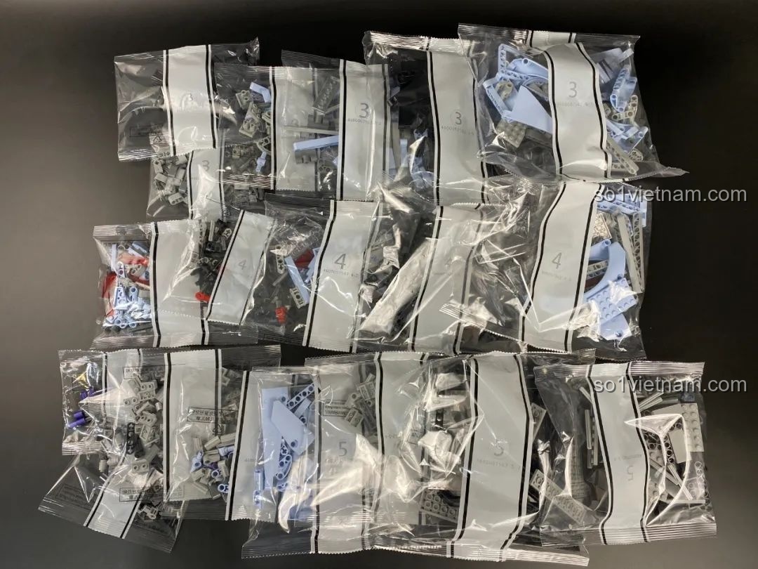 Các gói mảnh ghép số 5 của bộ lắp ráp xe HiPhi Z Pixel Sci-Fi Car Model của Pantasy