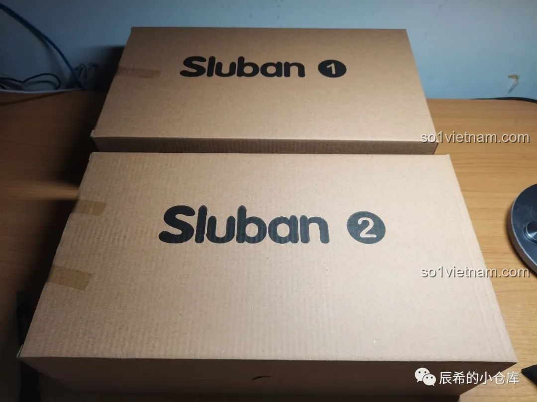 Hai hộp carton nhỏ hơn được đánh số 1 và 2 bên trong hộp lớn của bộ Sluban M38-B0851.