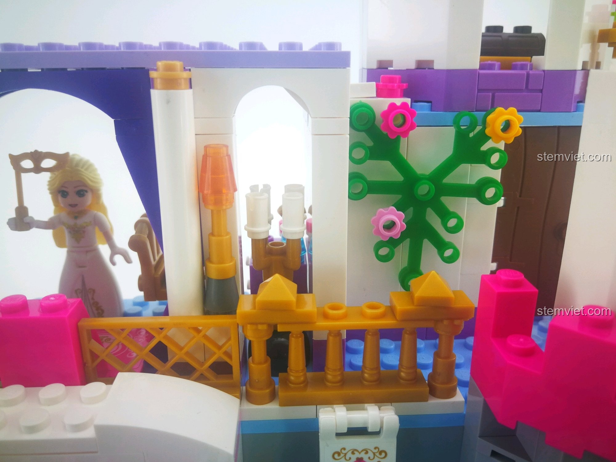 Các nhân vật trong bộ Enlighten 2612