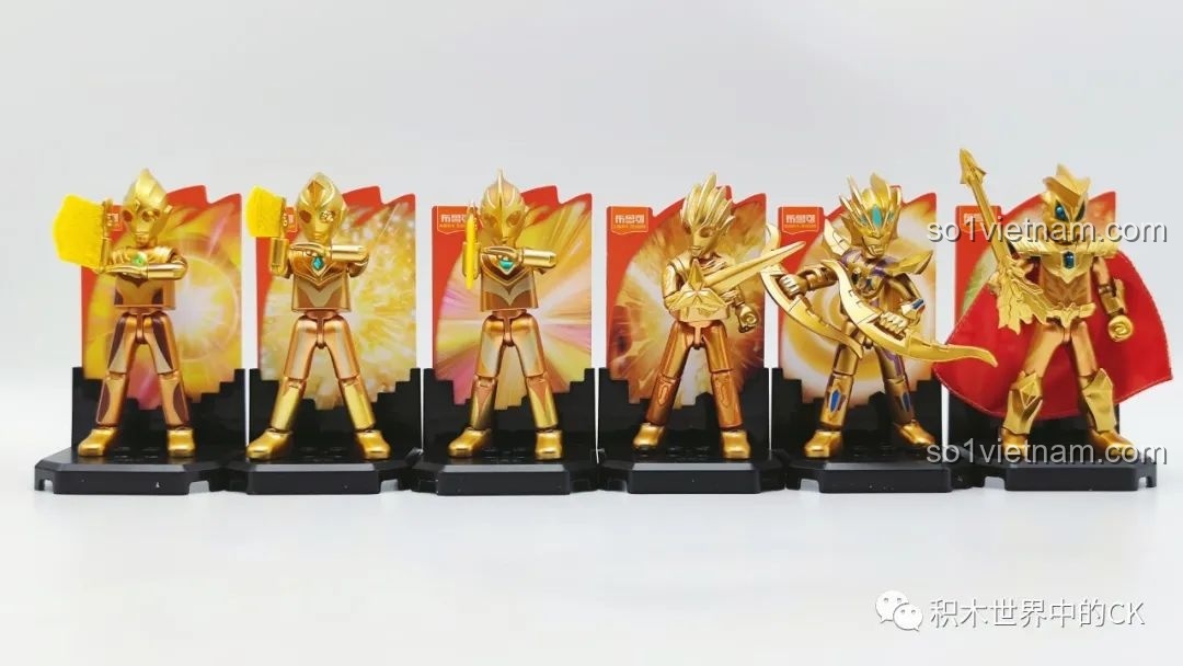 Các nhân vật Ultraman với vũ khí trong Bộ Sưu Tập Ultraman 2023.