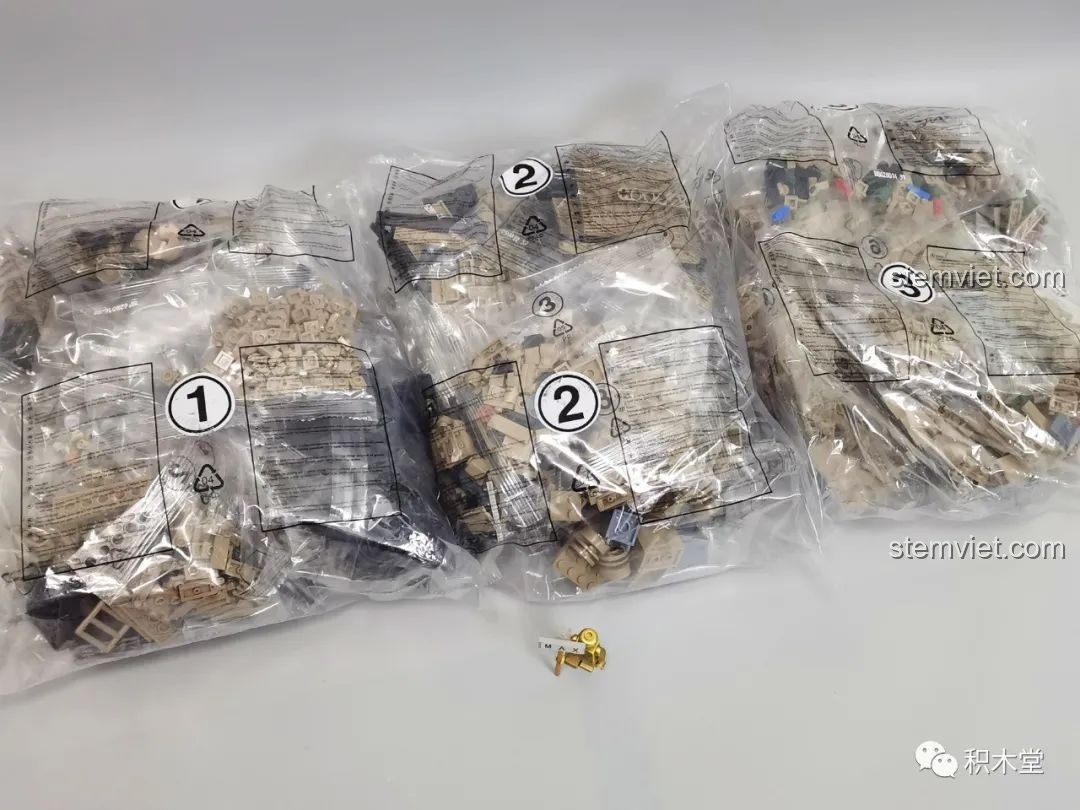 Các túi chi tiết lớn được đánh số 1, 2, 3 trong bộ Xe vận tải chiến thuật hạng nặng M983 628014.