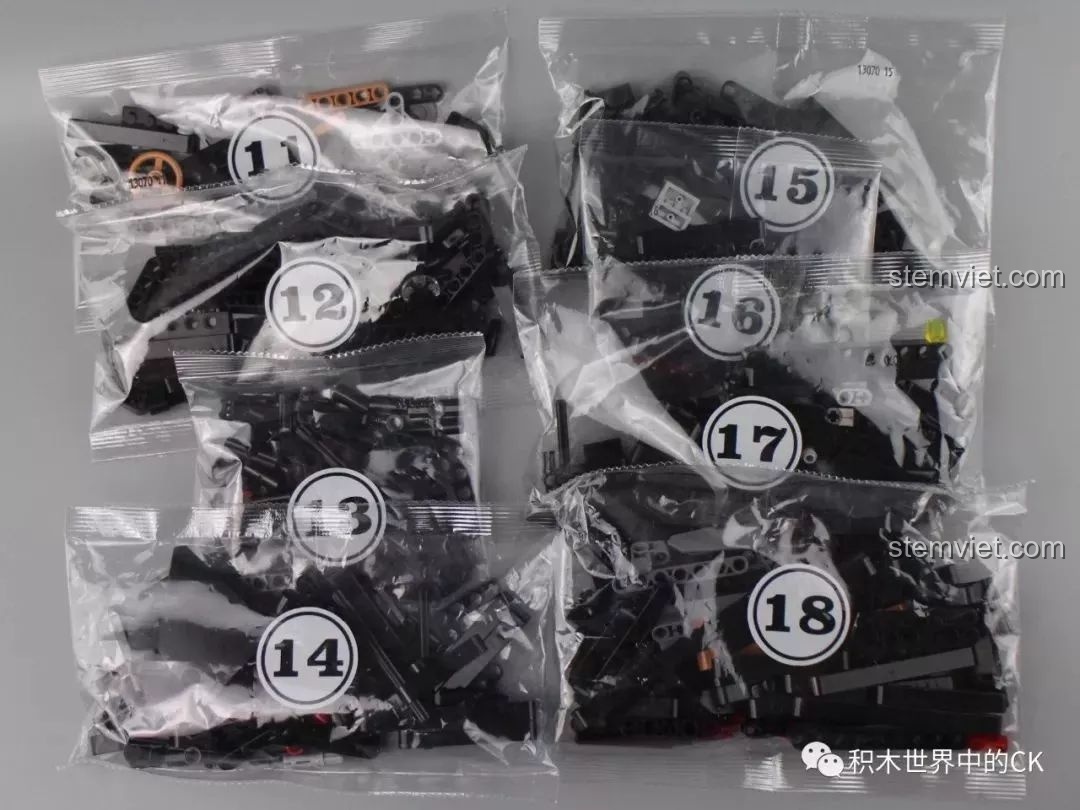 Các túi chi tiết được đánh số từ 11 đến 18 cho phần B của bộ lắp ráp Mould King 13070.