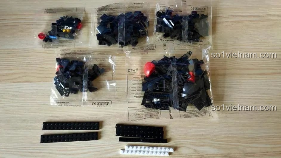 Các chi tiết trong túi số 2 của bộ lắp ráp CAYI 2239.