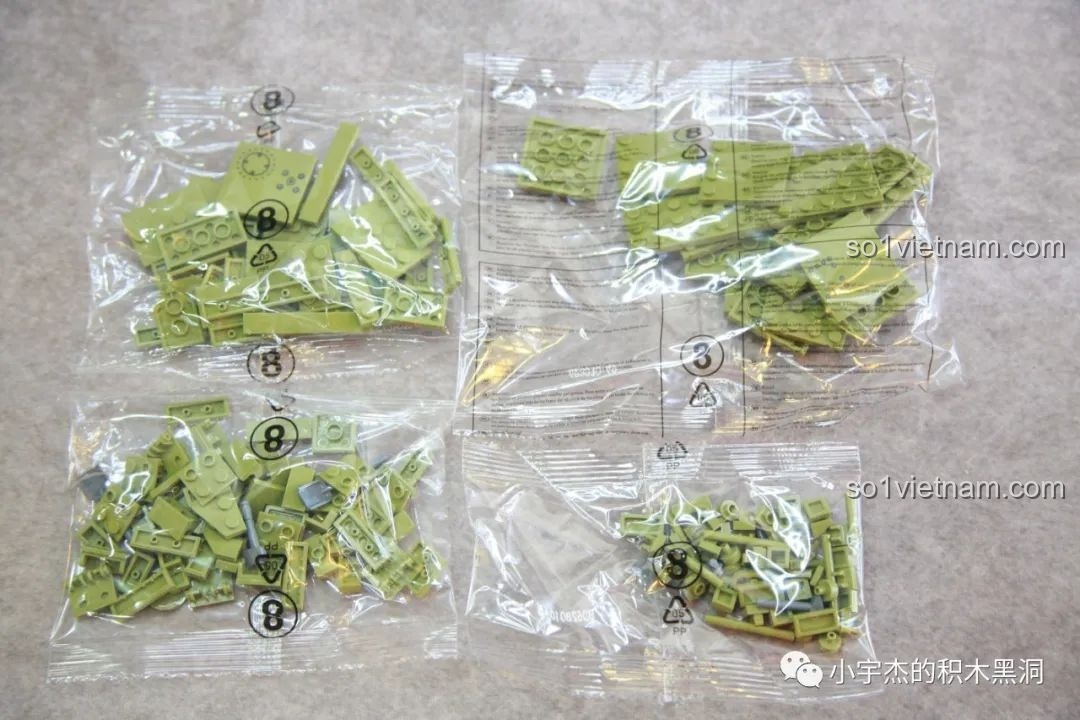 Các túi gạch được đánh số 8, chứa các chi tiết hoàn thiện cuối cùng cho mô hình.