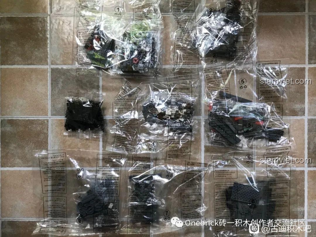 Các túi mảnh ghép của bộ lắp ráp GUDI 6104 được đánh số thứ tự từ 1 đến 8 giúp bé dễ dàng lắp ráp.