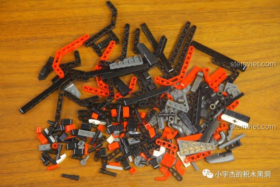 Nội dung túi mảnh ghép số 6 của bộ lắp ghép Nissan GTR CaDA 8882, đồ chơi mô hình xe đua GTR