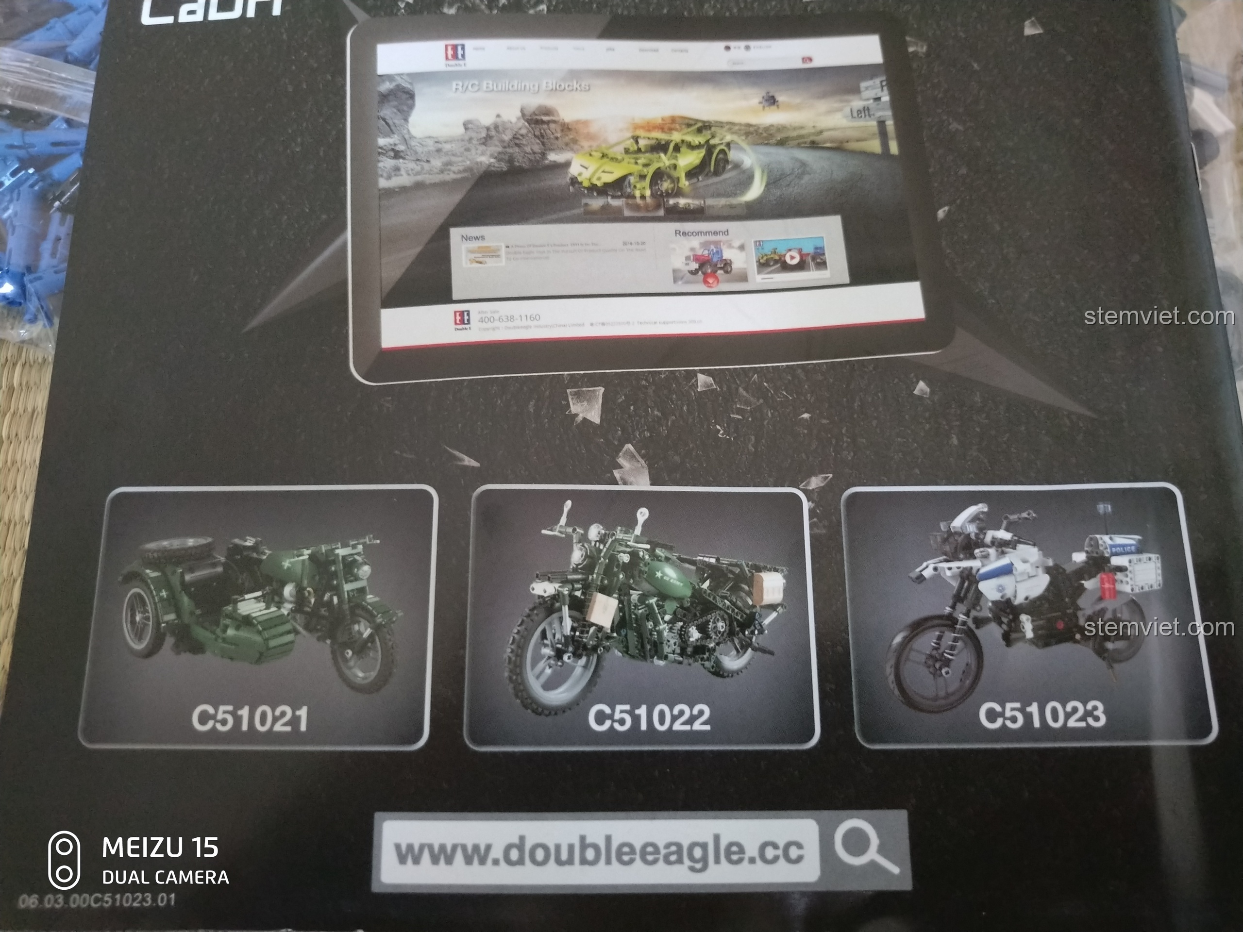 Các bộ phận có thể tái sử dụng cho MOC từ bộ CaDA C51023 BMW Police Motorcycle.