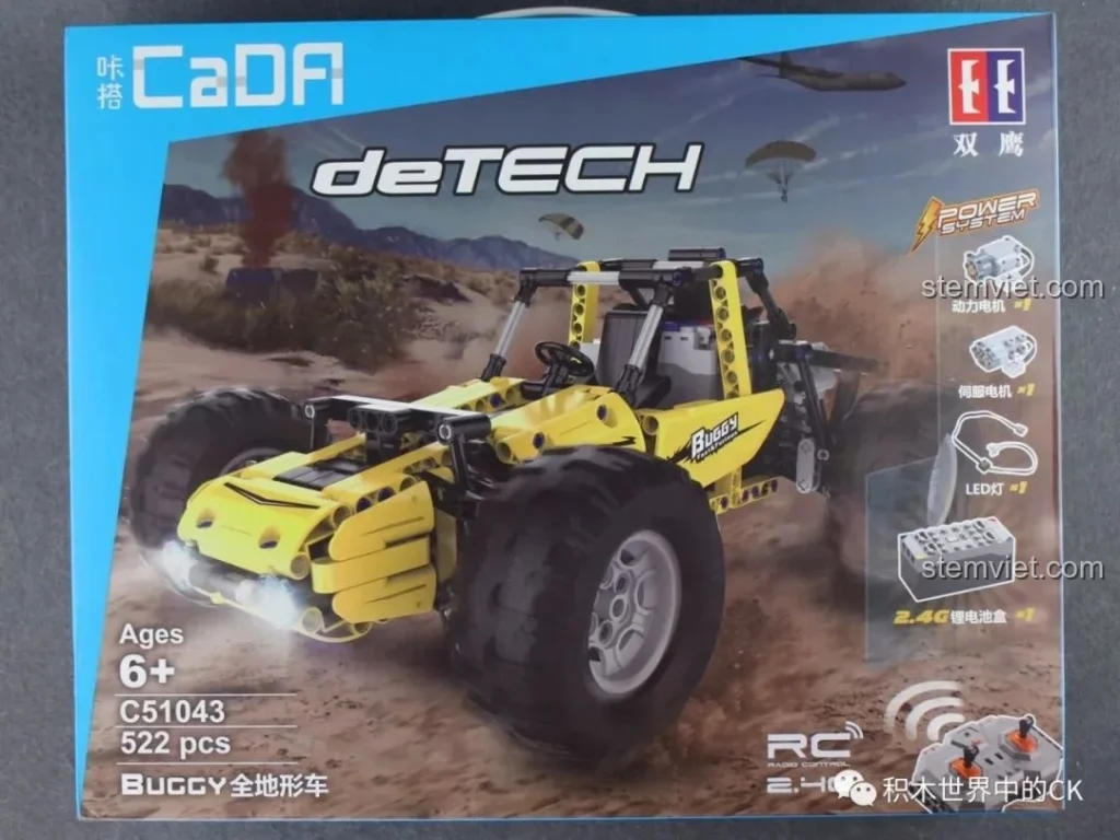 Hộp đồ chơi lắp ráp CaDA C51043 Xe Buggy Địa Hình màu vàng đen, hiển thị thông tin sản phẩm và tính năng RC, đèn LED.