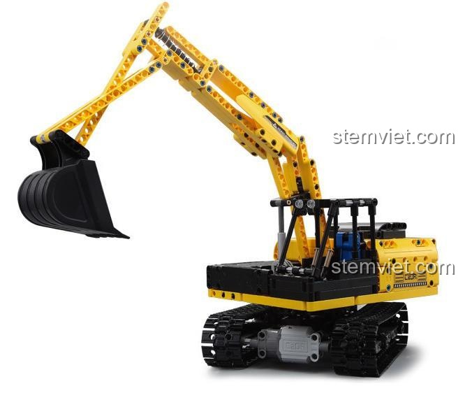 Máy xúc bánh xích 51057 nhìn từ bên hông, thể hiện rõ hệ thống bánh xích