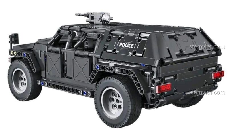 Góc nhìn phía sau đồ chơi mô hình CaDA C51207 Xe Jeep Quân Sự Đặc Nhiệm, đồ chơi mô hình xe SWAT, phù hợp bé trai 6 tuổi, giá tốt