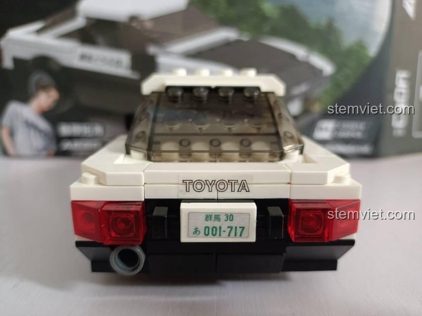 Cốp sau của mô hình CaDA C55014 Toyota AE86, bộ lắp ráp xe Initial D, có chi tiết hộp đậu phụ, đồ chơi mô hình độc đáo cho bé trai.