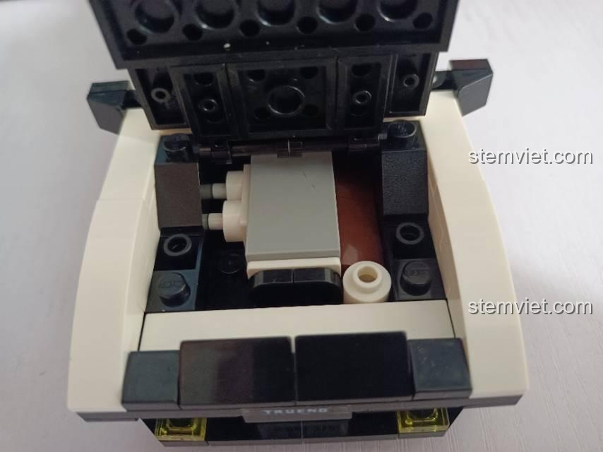 Khoang động cơ của mô hình CaDA C55014 Toyota AE86, bộ lắp ráp xe Initial D, chi tiết mô phỏng động cơ, đồ chơi mô hình giáo dục cho bé trai.