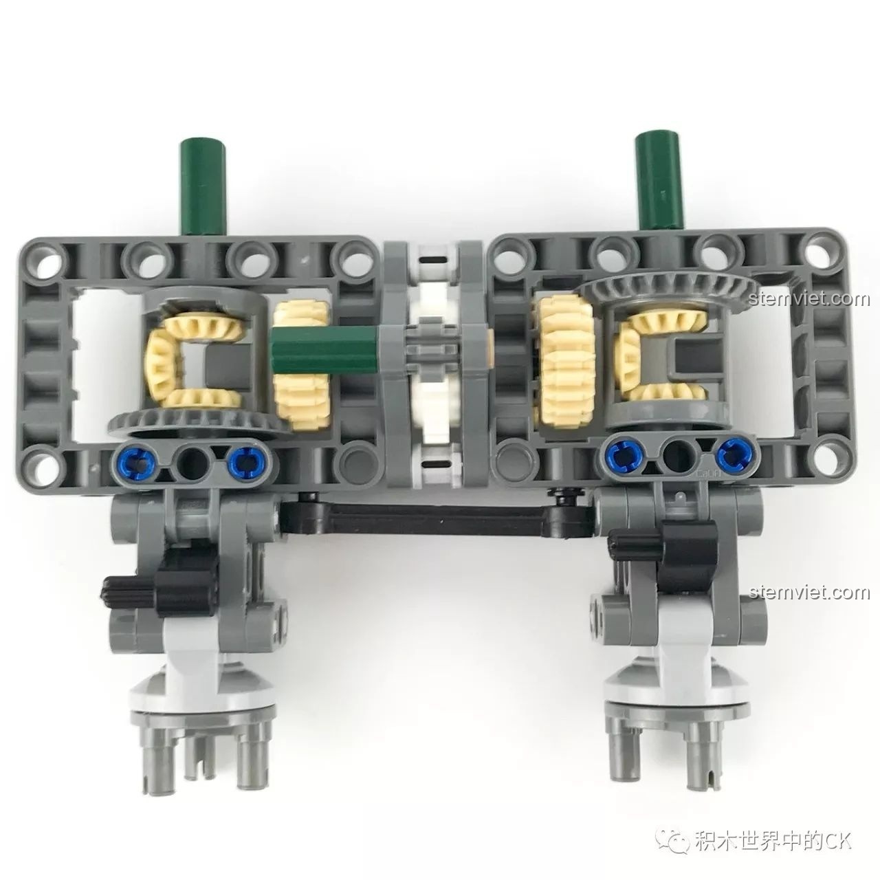 Cận cảnh bên trong cabin CaDA C61002 BM-21 Combat Vehicle với người lái.