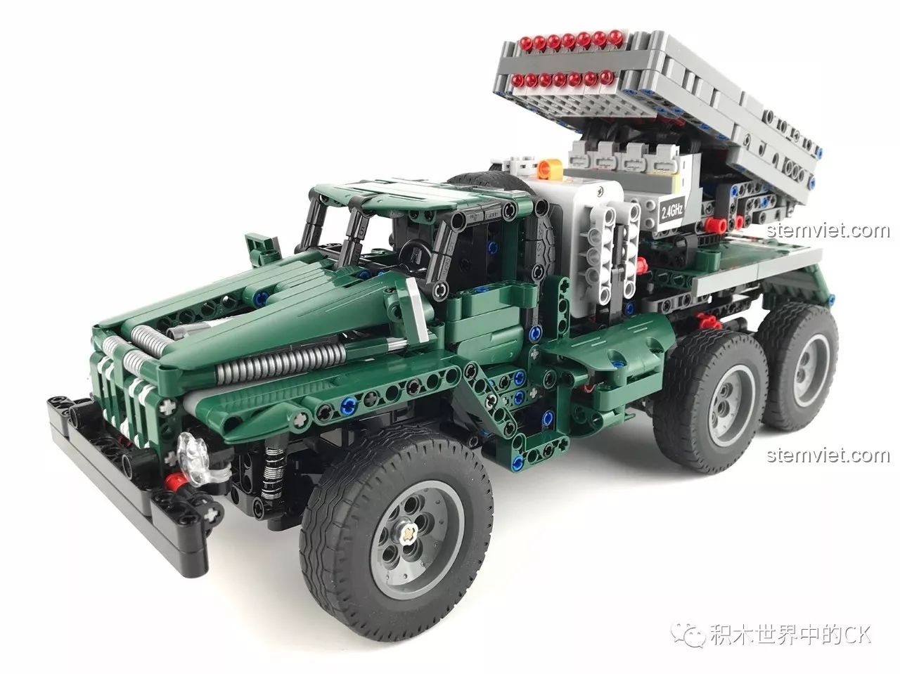 Video trình diễn chức năng điều khiển từ xa của CaDA C61002 BM-21 Combat Vehicle.