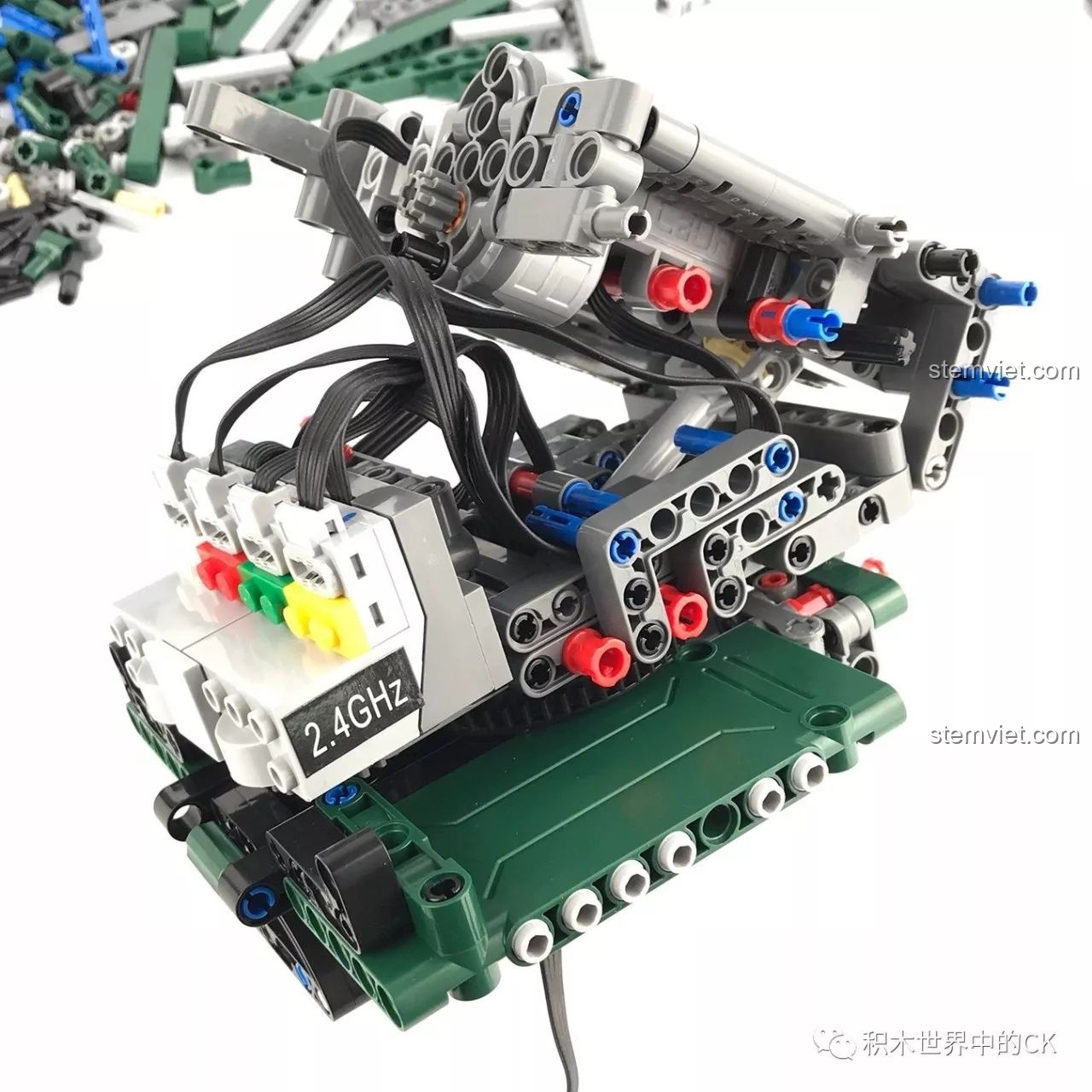 Khả năng mở cửa xe của CaDA C61002 BM-21 Combat Vehicle.