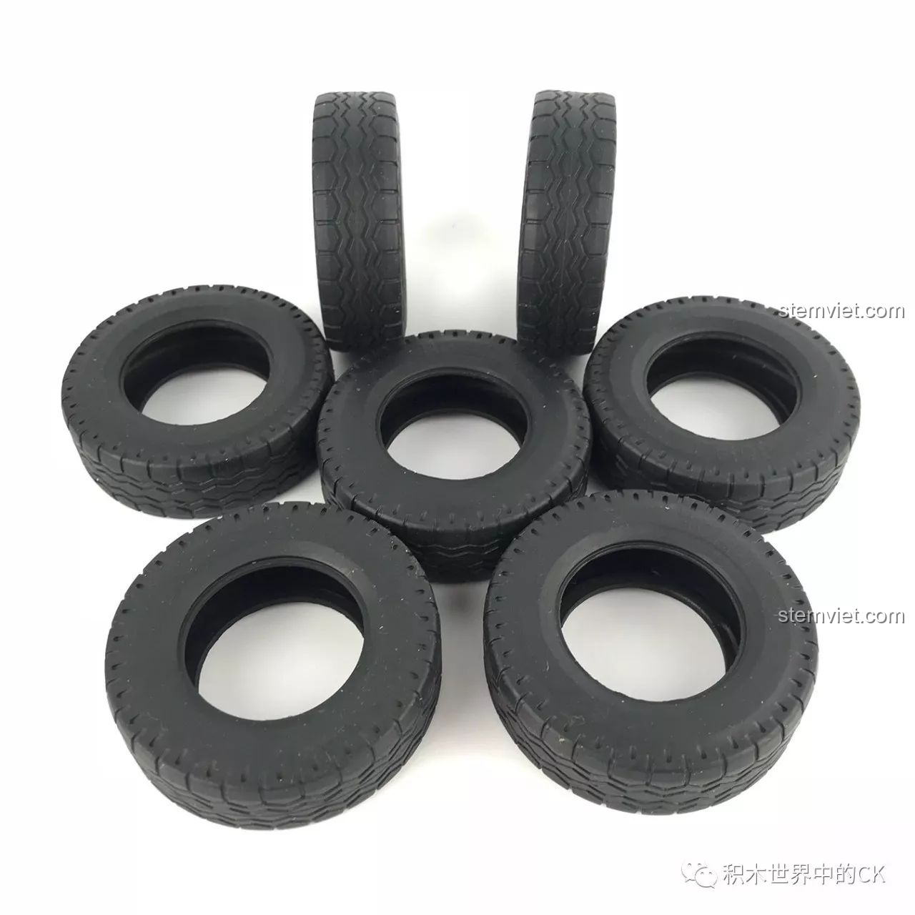 Các mảnh ghép cơ bản của CaDA C61002 BM-21 Combat Vehicle.