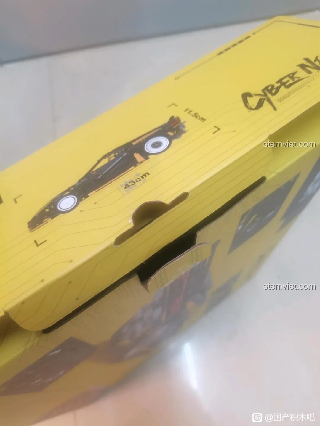 Kích thước lốp xe của bộ lắp ráp CaDA C63001 Cyber Turbo-V Cyber Night.