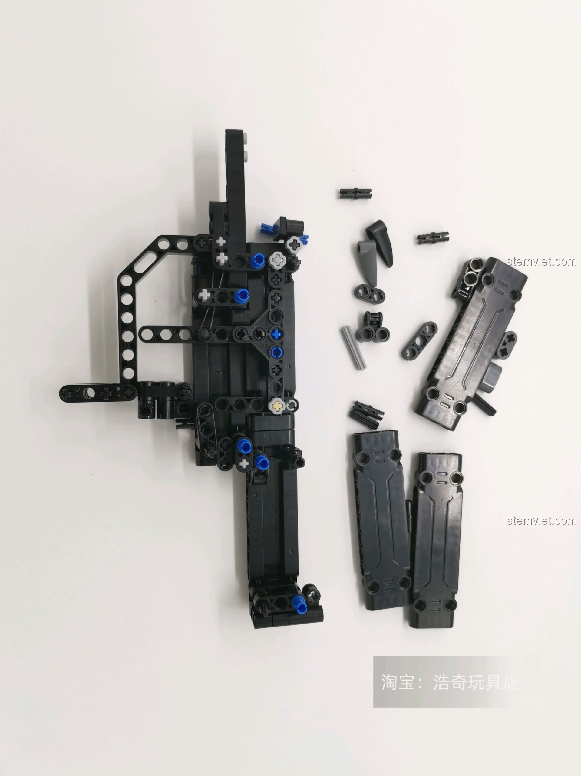 Các chi tiết kỹ thuật của mô hình súng UZI CaDA C81008, giúp bé hiểu nguyên lý hoạt động.