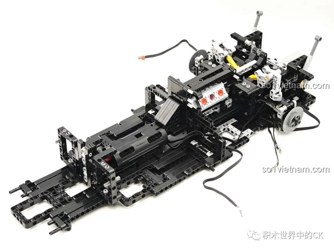 Quá trình lắp ráp bộ đồ chơi CaDA Mercedes-AMG ONE C61503