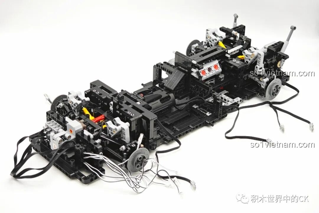 Quá trình lắp ráp bộ đồ chơi CaDA Mercedes-AMG ONE C61503