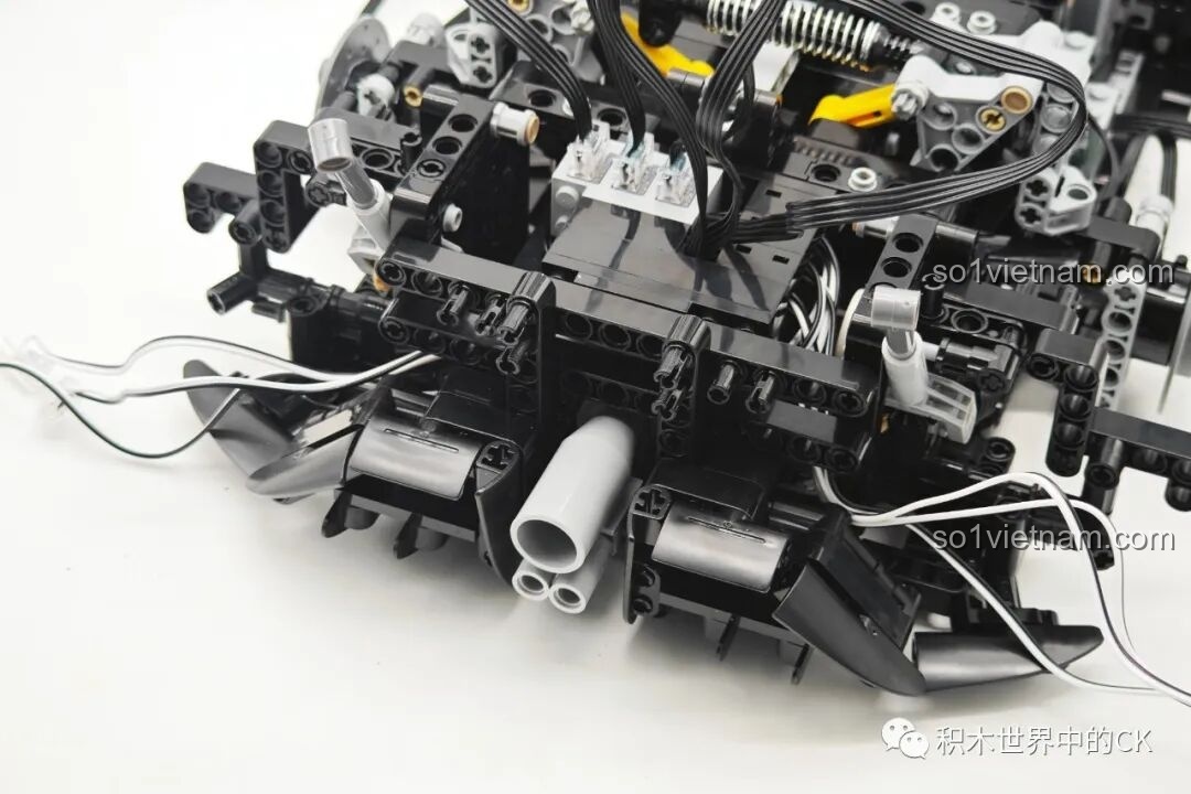 Quá trình lắp ráp bộ đồ chơi CaDA Mercedes-AMG ONE C61503