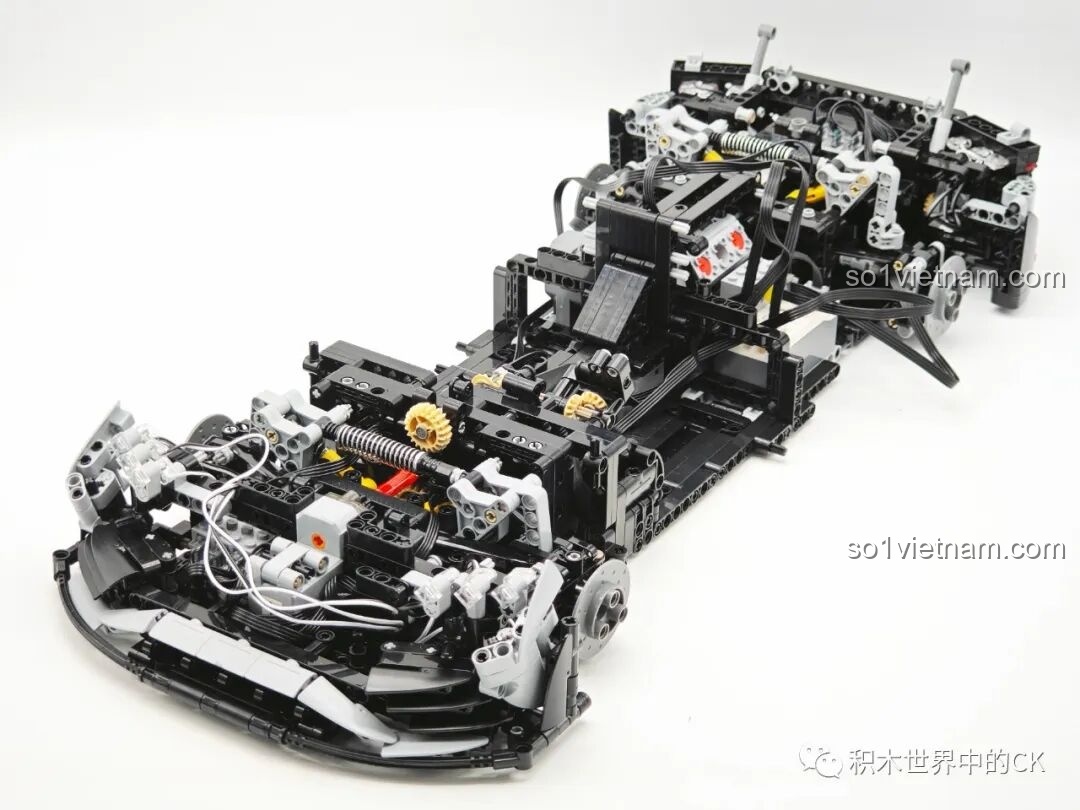 Quá trình lắp ráp bộ đồ chơi CaDA Mercedes-AMG ONE C61503