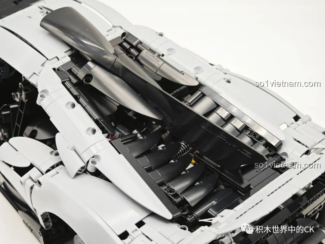 Quá trình lắp ráp bộ đồ chơi CaDA Mercedes-AMG ONE C61503