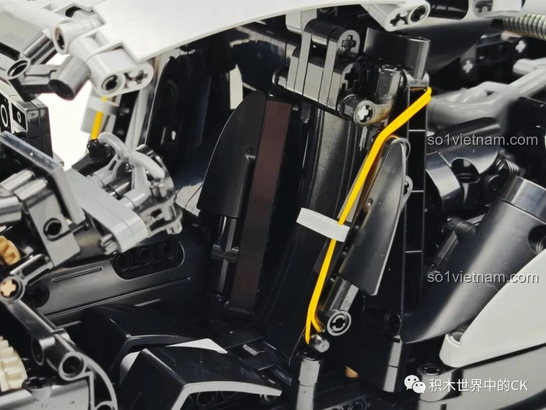 Quá trình lắp ráp bộ đồ chơi CaDA Mercedes-AMG ONE C61503