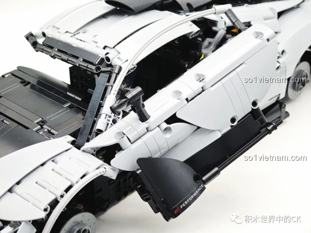 Quá trình lắp ráp bộ đồ chơi CaDA Mercedes-AMG ONE C61503