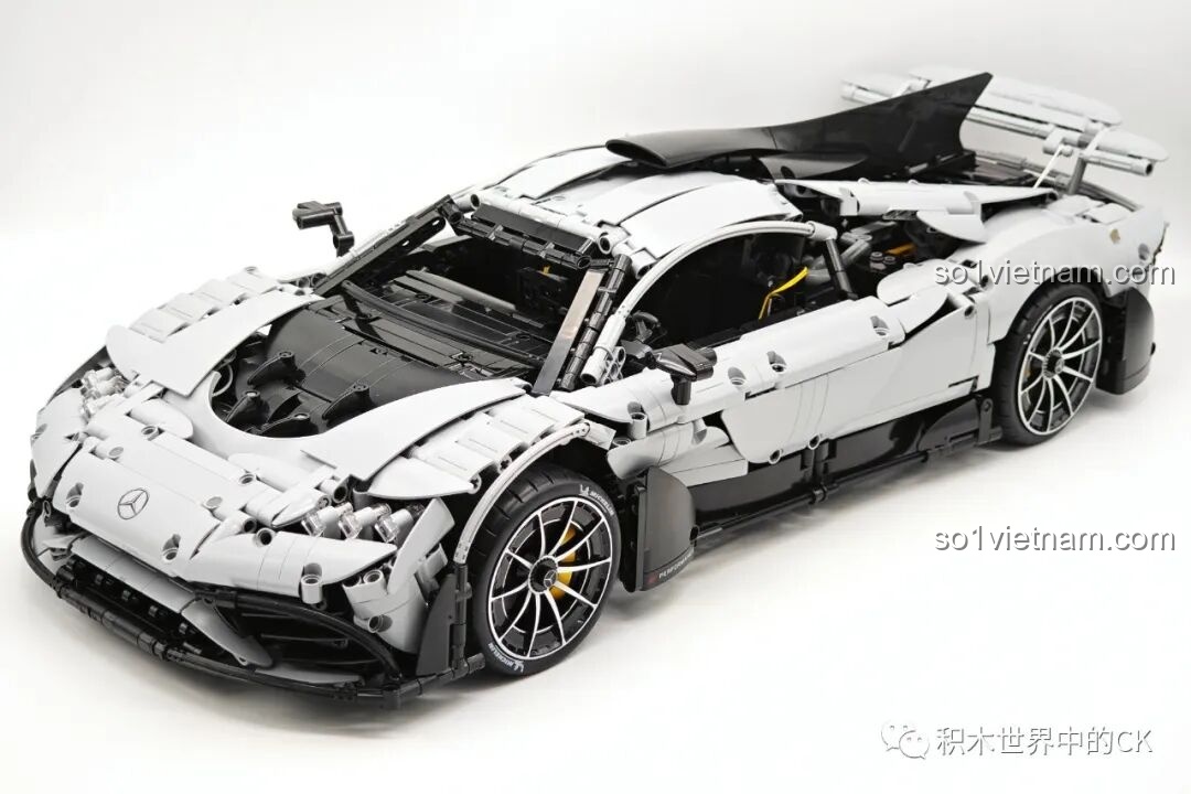 Quá trình lắp ráp bộ đồ chơi CaDA Mercedes-AMG ONE C61503