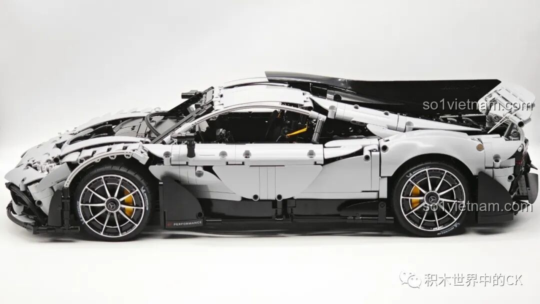 Quá trình lắp ráp bộ đồ chơi CaDA Mercedes-AMG ONE C61503