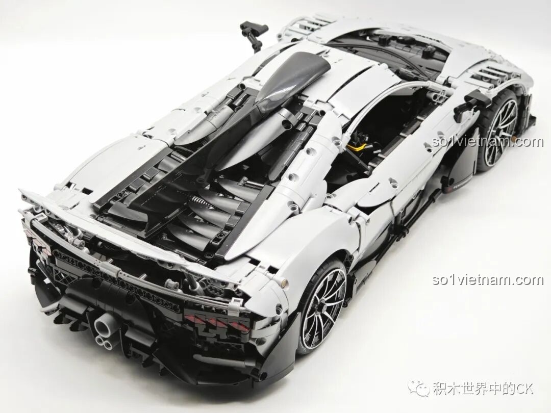 Quá trình lắp ráp bộ đồ chơi CaDA Mercedes-AMG ONE C61503