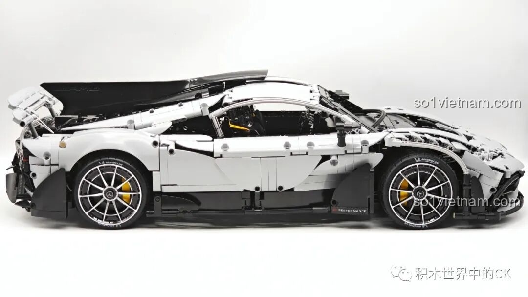 Quá trình lắp ráp bộ đồ chơi CaDA Mercedes-AMG ONE C61503