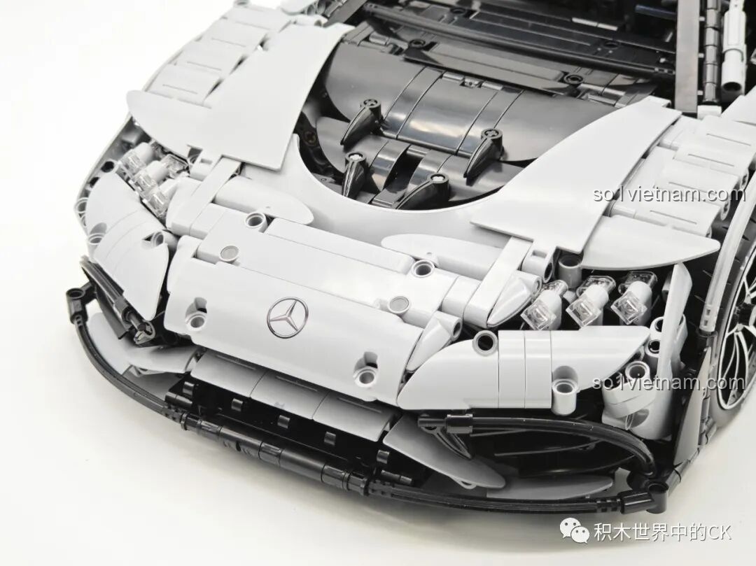 Quá trình lắp ráp bộ đồ chơi CaDA Mercedes-AMG ONE C61503