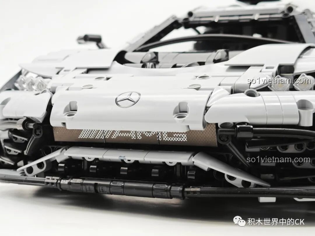 Quá trình lắp ráp bộ đồ chơi CaDA Mercedes-AMG ONE C61503