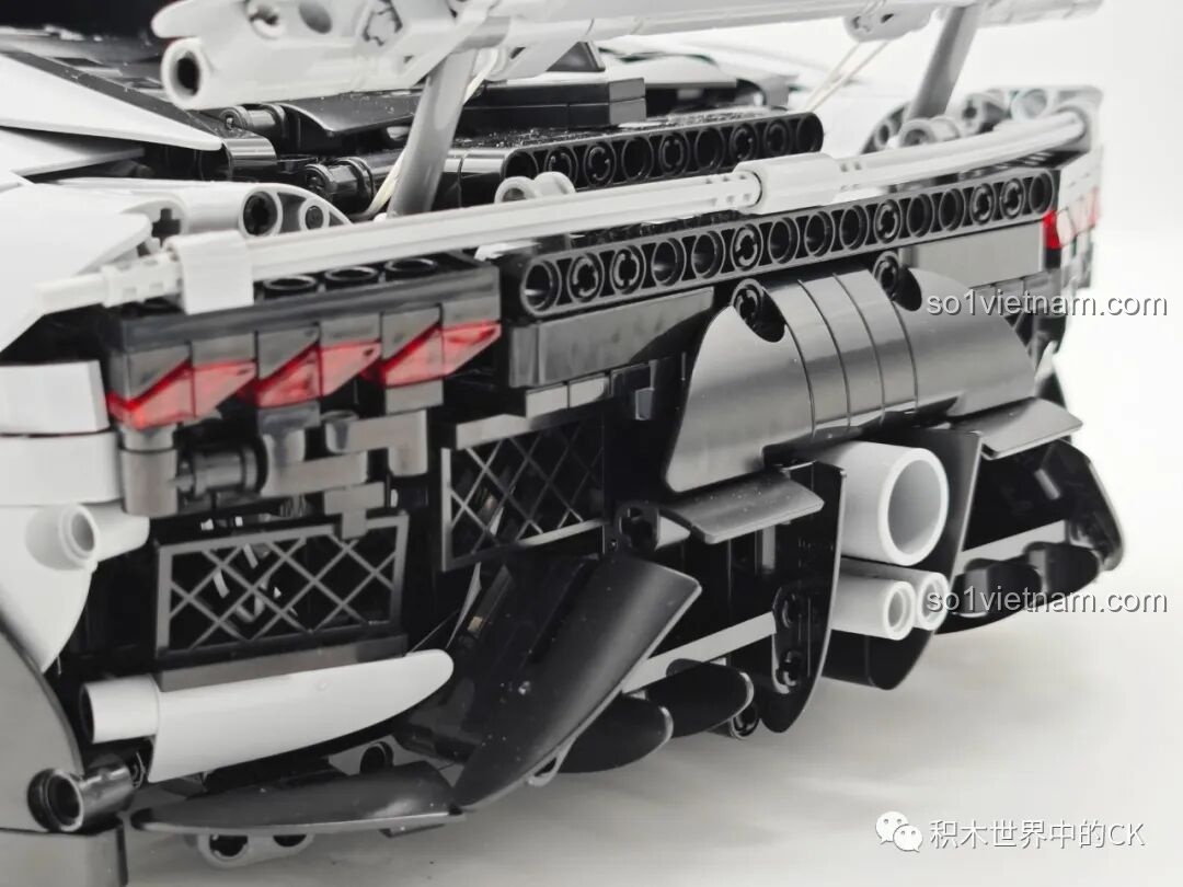 Quá trình lắp ráp bộ đồ chơi CaDA Mercedes-AMG ONE C61503