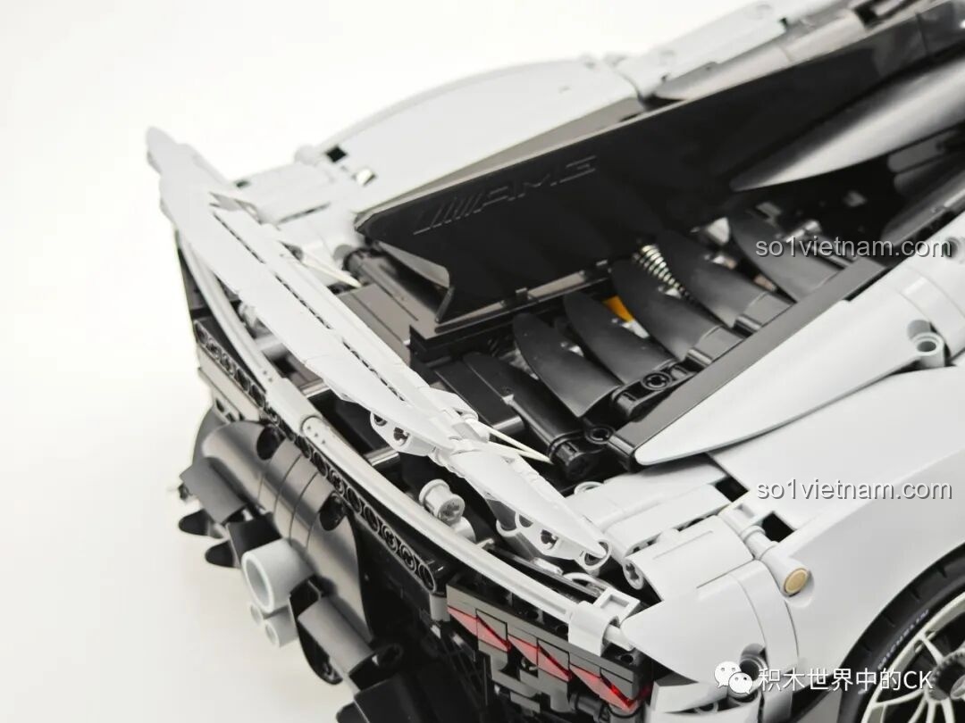 Quá trình lắp ráp bộ đồ chơi CaDA Mercedes-AMG ONE C61503