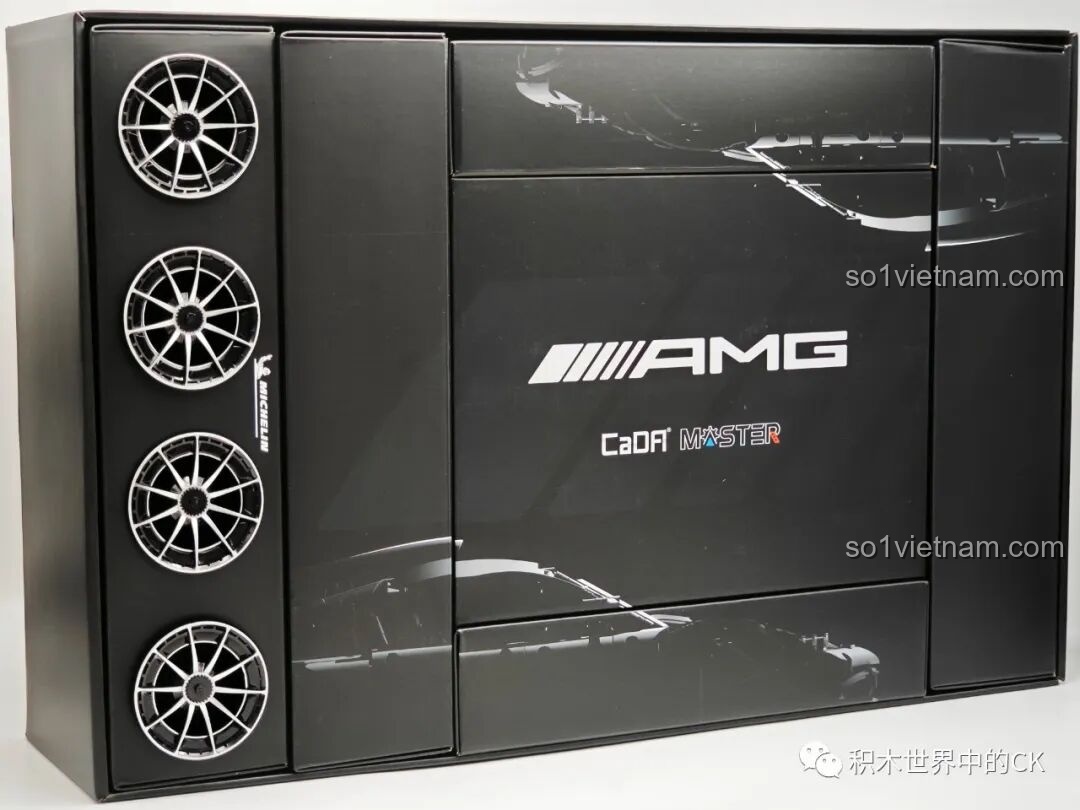 Các hộp nhỏ bên trong hộp chính của bộ lắp ráp CaDA Mercedes-AMG ONE C61503