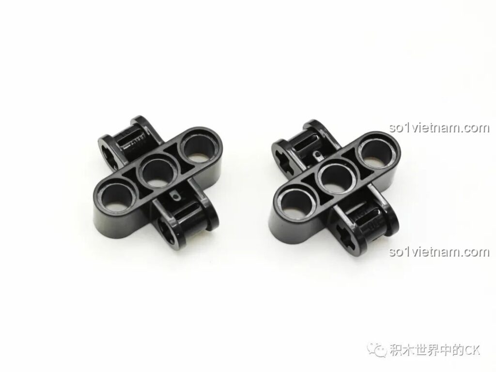 Các mảnh ghép độc đáo của bộ lắp ráp CaDA Mercedes-AMG ONE C61503