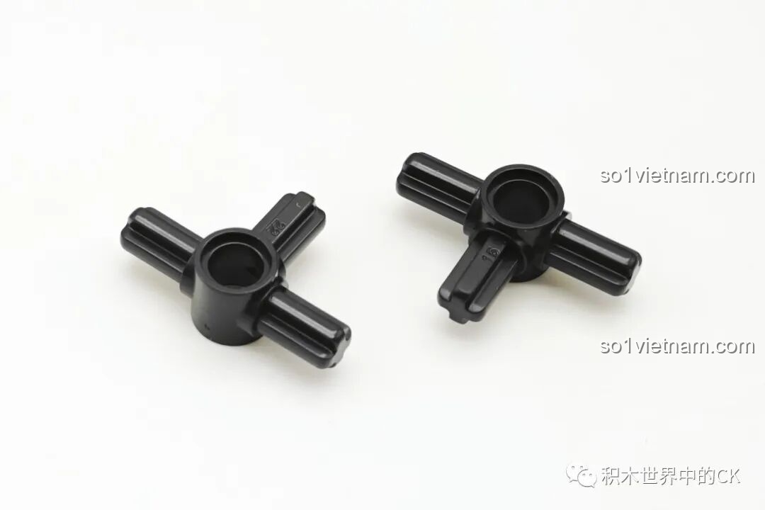 Các mảnh ghép độc đáo của bộ lắp ráp CaDA Mercedes-AMG ONE C61503