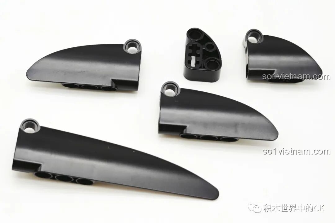 Các mảnh ghép độc đáo của bộ lắp ráp CaDA Mercedes-AMG ONE C61503