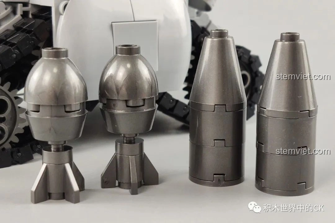 Các loại đạn pháo và bom đi kèm mô hình xe tăng SV-001/II Hợp Kim Đầu Metal Slug 2 của CaDA SY 1627.