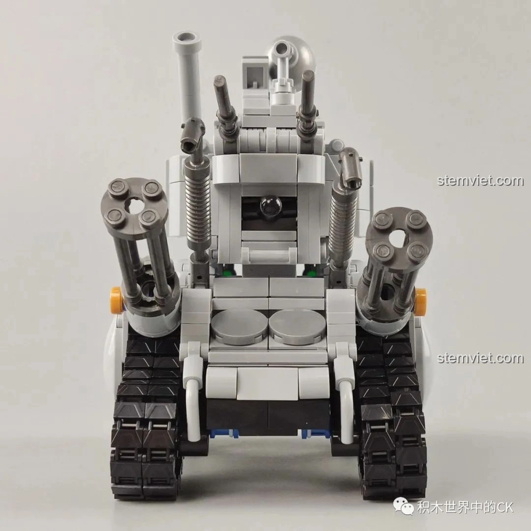 Cận cảnh mặt sau của mô hình xe tăng SV-001/II Hợp Kim Đầu Metal Slug 2, bộ CaDA SY 1627.