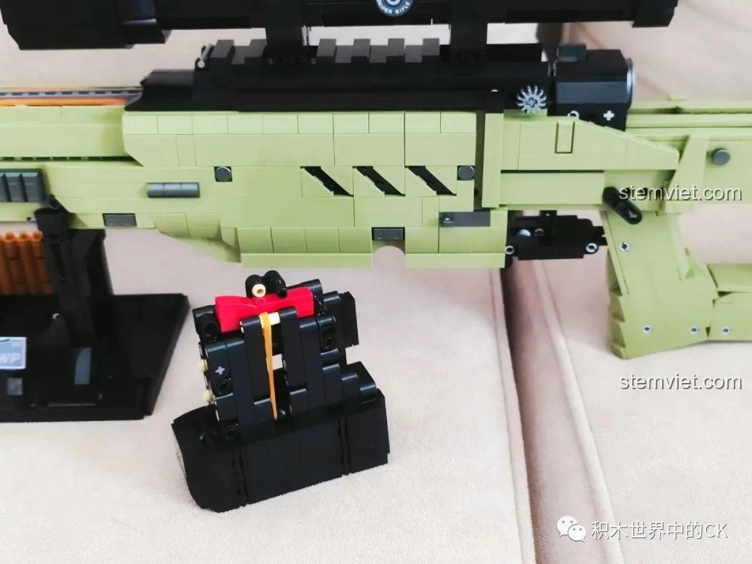 Chi tiết phần báng súng của mô hình JIESTAR AWP 58022, thiết kế chắc chắn và thoải mái khi cầm.