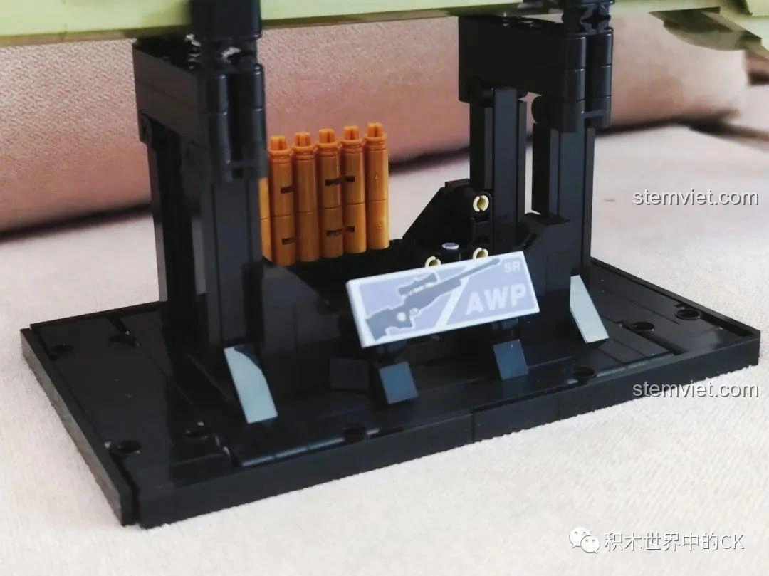 Cận cảnh đầu nòng súng của mô hình AWP JIESTAR 58022, tái hiện chân thực thiết kế trong game Counter-Strike.