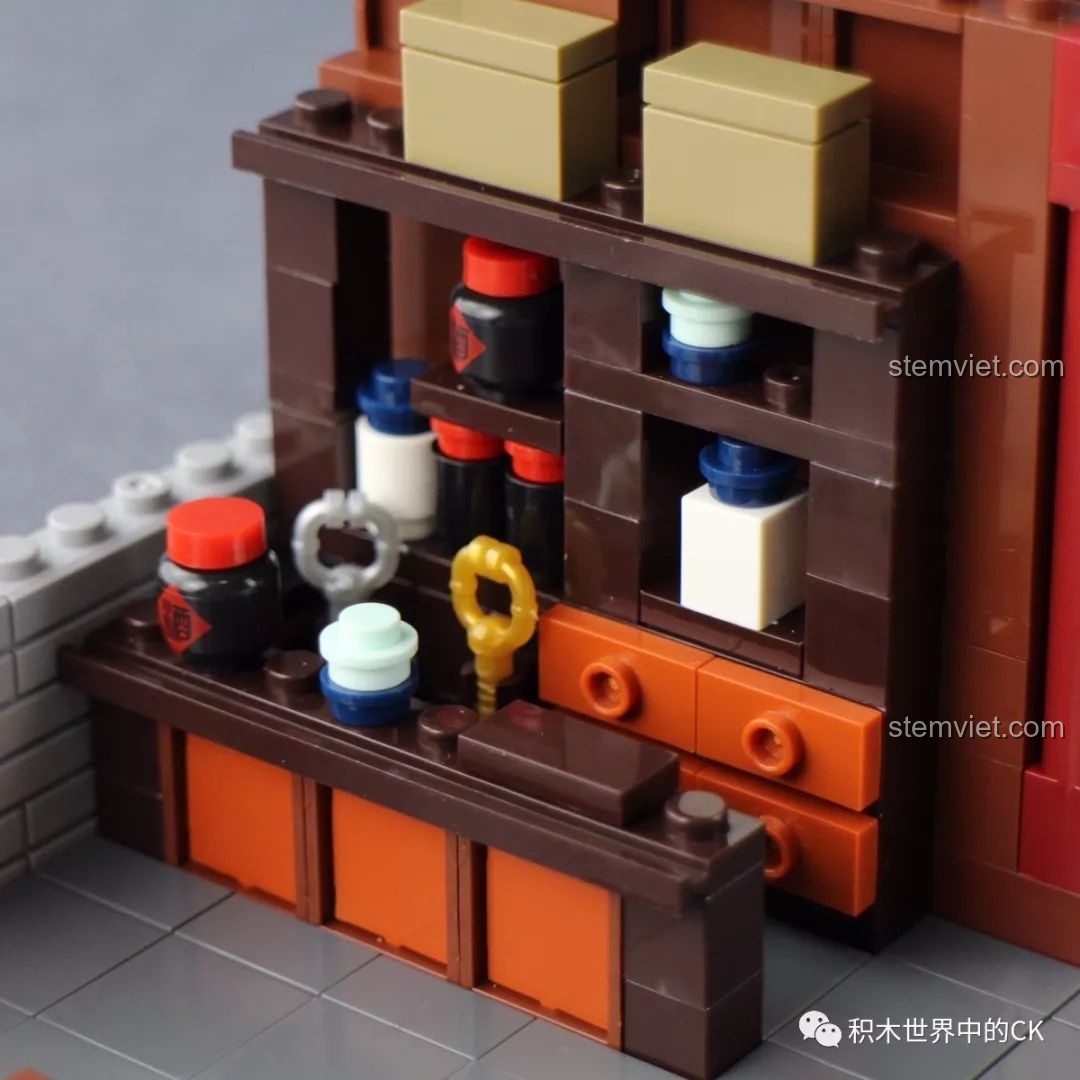 Cận cảnh quầy rượu được lắp ráp tỉ mỉ trong mô hình XINGBAO 1022, một chi tiết đắt giá của Vạn Phúc Khách Sạn.